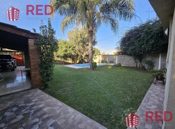 Casa · 225m² · 9 Ambientes · 1 Cochera · Casa en Venta - Cerro Norte