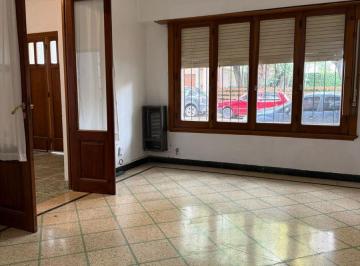 Casa de 4 ambientes, La Plata · Casa en Alquiler - 34 Entre 5 y 6 - 3 Dorm.
