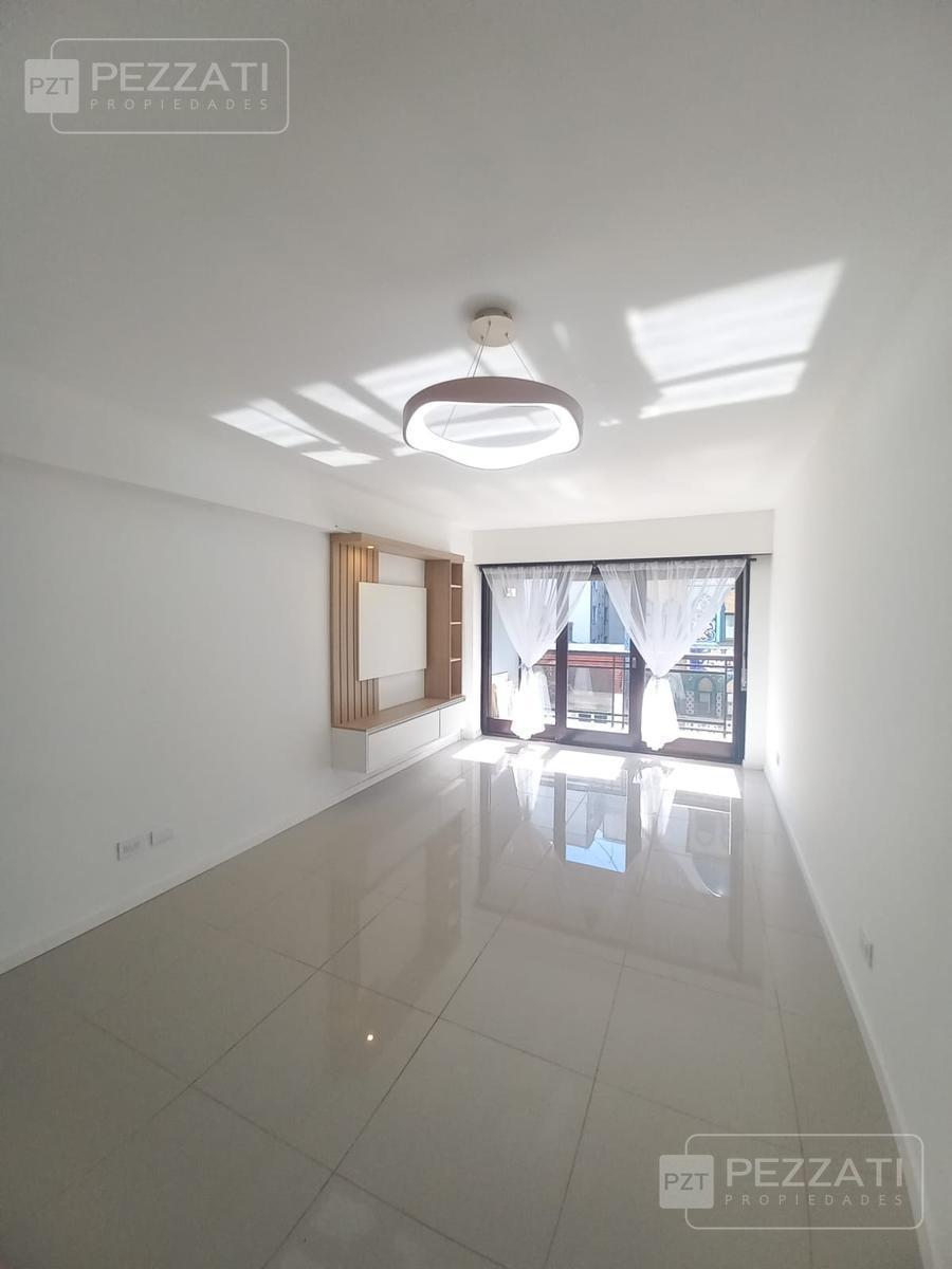 Depto 3 amb, 66m² con balcón — Bolivar y Cordoba