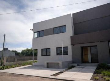 CRP-CRP-3418_2 · Dúplex en Venta en Santa Clara del Mar, Ubicado en Zona Santa Elena, a m de