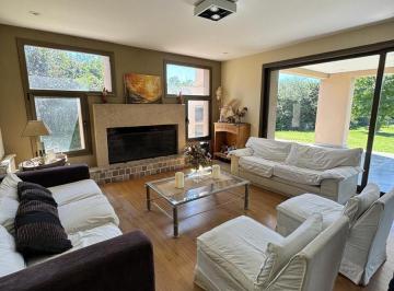 Casa · 331m² · 6 Ambientes · Casa 4 Dorm. - Fincas del Sur 1