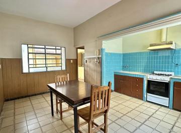 Casa · 64m² · 3 Ambientes · Casa de Pasillo Única – 2 Dorm. – Patio con Parrillero y Terraza – Apto Crédito