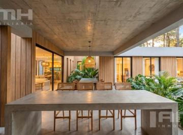 Casa · 222m² · 4 Ambientes · 1 Cochera · Casa V7 en Pinamar Norte