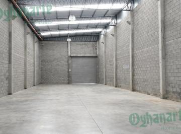 Depósito · 300m² · 2 Cocheras · Alquiler o Venta de Depósito Industrial en Moreno - Oportunidad