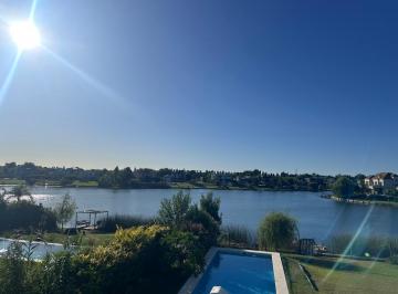 Casa · 170m² · 4 Ambientes · 2 Cocheras · Casa en Venta en El Barrio San Benito | Villa Nueva | Tigre