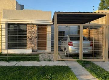 Casa de 3 ambientes, Tunuyán · Casa con 120 m² y 2 Dorm. en Venta en Tunuyán