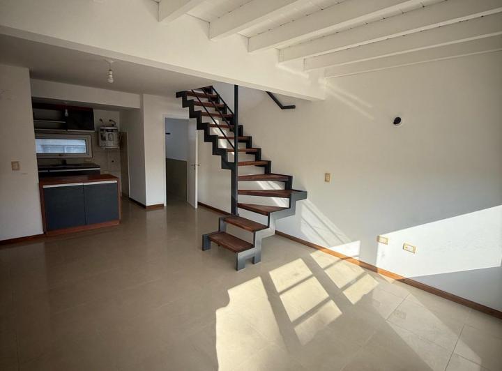 Departamento · 60m² · 2 Ambientes · 1 Cochera