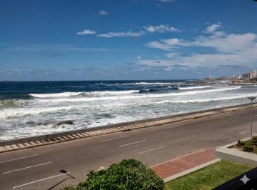 Departamento · 72m² · 3 Ambientes · Edificio Farallon - 1º Linea Sobre El Mar. Punta del Este