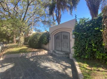 Casa · 388m² · 8 Ambientes · 2 Cocheras · Venta Casa 4 Dorm. - Jardín Espinosa - Cordoba