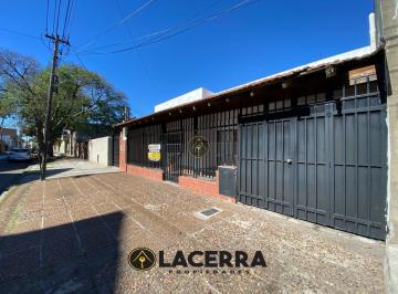 Casa · 204m² · 3 Ambientes · 1 Cochera · Casa 3 Ambientes en Villa Ballester
