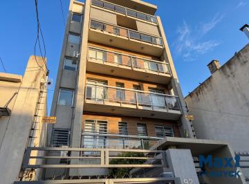 Departamento · 73m² · 4 Ambientes · Piso de 4 Ambientes en Bernal, Piso 2