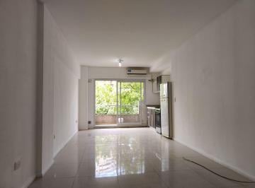 WER-WER-1806_2 · Amplio, Comodo y Luminoso con Balcon Al Frente