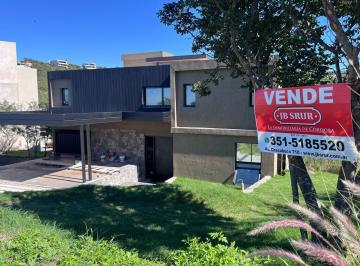 Casa · 330m² · 3 Dormitorios · 2 Cocheras · Casa a La Venta en La Deseada 3 Dorm. Posesión Mayo 2026 Excelente Vista y Ubicación.