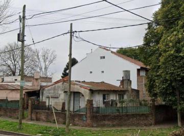 PHA-PHA-47_2 · Lote de 17 X 20 m. con Casa a Restaurar en Venta o Permuta