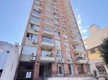 Departamento · 46m² · 2 Ambientes · Amplio Departamento de 1 Dormitorio en Venta en Próspero García Al 100, Parque 9 de Julio
