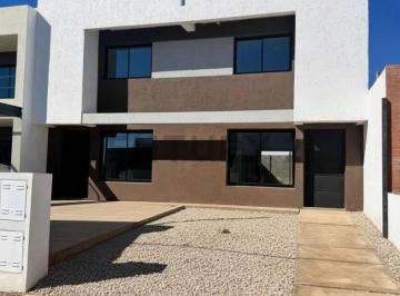 Casa · 118m² · 4 Ambientes · Venta de Dùplex Dos Dorm. en Docta Av - con Cochera