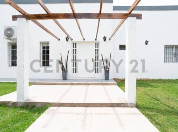 Casa · 293m² · 5 Ambientes · 4 Cocheras · Venta Casa 5 Ambientes Moreno Barrio Gaona Gran Lote Quincho Pileta