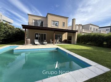 Casa · 200m² · 5 Ambientes · 1 Cochera · Casa en Venta en Nordelta, Castaños.