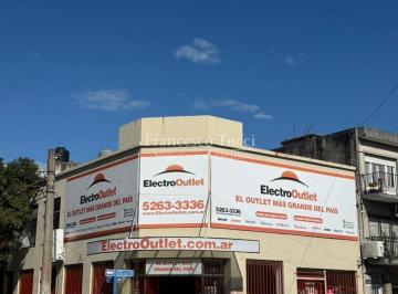 Local comercial · 306m² · 4 Ambientes · Local en Alquiler en Moreno