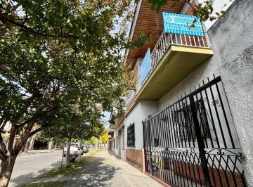 PH · 81m² · 2 Ambientes · 1 Cochera · Venta PH 2 Ambientes Sin Expensas en Lanus Oeste