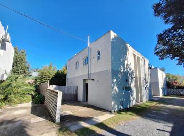 Departamento · 95m² · 3 Ambientes · 1 Cochera · Dúplex en City Bell - Zona Country Estudiantes Lp