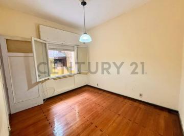 Departamento · 44m² · 4 Ambientes · Venta Apartamento 2 Dorm. - Terraza - Patio Exclusivo - m Rambla - Apta Banco