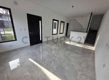 PH · 65m² · 2 Ambientes · 2 Cocheras · Venta PH 2 Ambientes con 2 Cocheras en Ituzaingó