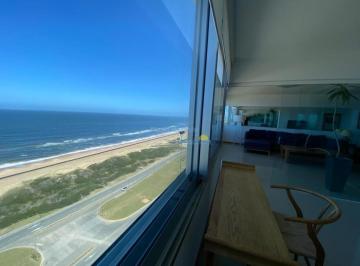 Foto1 · Apartamento en Venta de 3 Dorm. en Punta del Este, Playa Brava, Edificio Tiburón