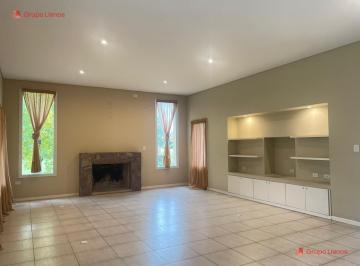 Casa · 1429m² · 5 Ambientes · 2 Cocheras · Casa en Alquiler en Arroyo Dulce