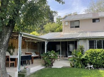 Casa · 228m² · 5 Ambientes · 2 Cocheras · Casa en Venta Bella Vista