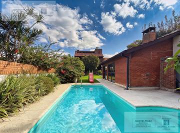 Casa · 395m² · 6 Ambientes · 4 Cocheras · Casa en Venta en Olivos