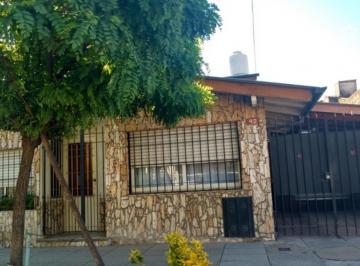Casa · 233m² · 5 Ambientes · 3 Cocheras · Muñiz Casa Familiar Apta Credito con Espacios Para Disfrutar Cada Etapa