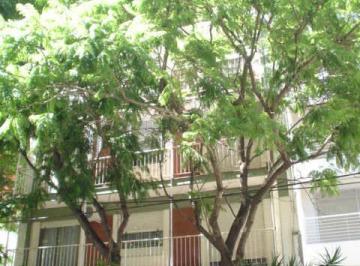 Departamento · 68m² · 3 Ambientes · Departamento 3 Ambientes, Patio. Excelente Ubicación - Olivos