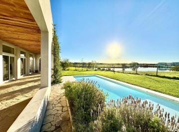 Casa · 300m² · 6 Ambientes · 6 Cocheras · Venta Casa 6 Ambientes a Estrenar - Vista a Laguna en El Canton Golf
