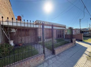 Casa · 353m² · 4 Ambientes · 9 Cocheras · Av O´higgins Al 4484