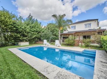 Casa · 114m² · 6 Ambientes · 3 Cocheras · Venta Casa en Acacias Blancas