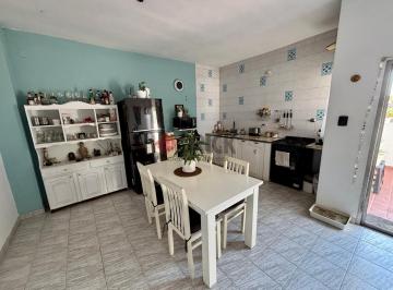 Casa · 275m² · 10 Ambientes · Casa en Villa Adelina