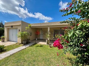Casa · 222m² · 7 Ambientes · 1 Cochera · Excelente Propiedad Multifamiliar en Jose C. Paz