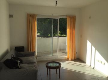 Departamento · 60m² · 3 Ambientes · Alquiler Departamento 3 Amb. Al Fte C/balcón Barracas Centro