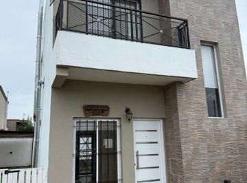 Casa de 3 ambientes, San Vicente · Casa en Venta Barrio Fronteras