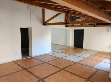 Oficina comercial · 60m² · 2 Ambientes · Alquiler Oficina Amplia Centro Neuquen