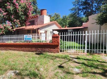 Casa de 3 ambientes, Estancia Vieja · Casa en Estancia Vieja - Pileta y Parque