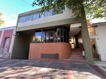 Departamento · 135m² · 5 Ambientes · 1 Cochera · PH en La Quinta Seccion a m del Parque Gral San Martin