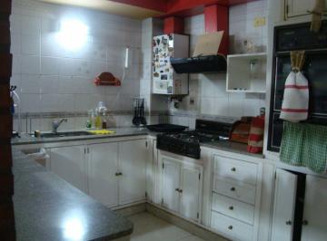 PH de 9 ambientes, San Miguel de Tucumán · PH con 3 Dorm. de 193 m² en Venta en San Miguel de Tucumán