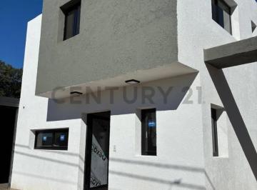 Casa · 156m² · 6 Ambientes · 2 Cocheras · Apto Credito, Villa Catalina 3 Dorm.