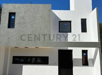 Casa · 86m² · 5 Ambientes · 2 Cocheras · Apto Credito, Casa 2 Dorm. Villa Catalina Asador!
