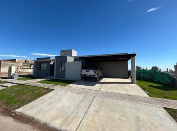 Casa de 5 ambientes, General Gutiérrez · Casa Est Lomas Torreón, Una Planta, 3 Dorm, 3 Baños, Ccohera Doble, Jardín