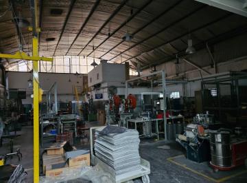 Depósito · 1100m² · 4 Ambientes · 1 Cochera · Depósito en Gerli