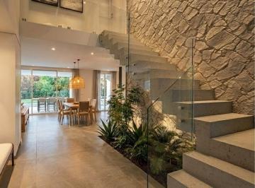 Casa · 206m² · 5 Ambientes · 2 Cocheras · Casa en Venta en Laguna Grande, Villanueva, Tigre