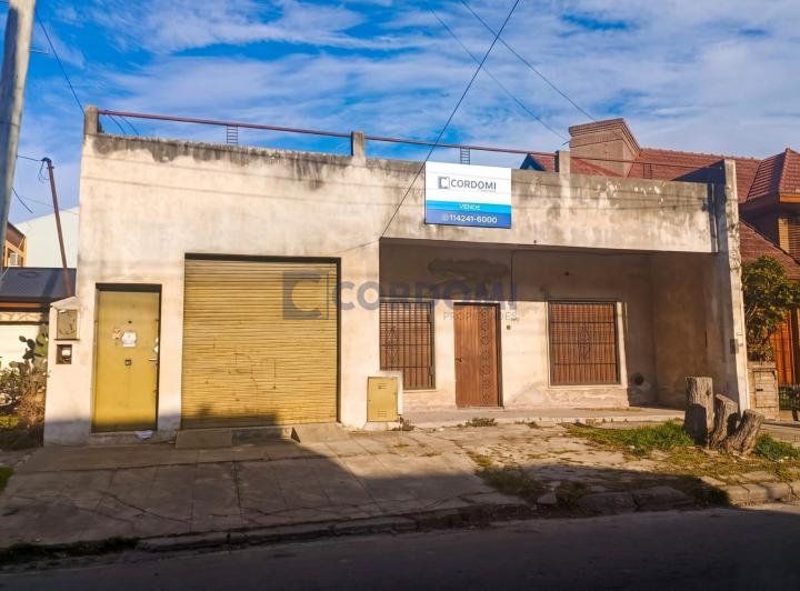 Terreno · 152m² · 4 Ambientes · 1 Cochera